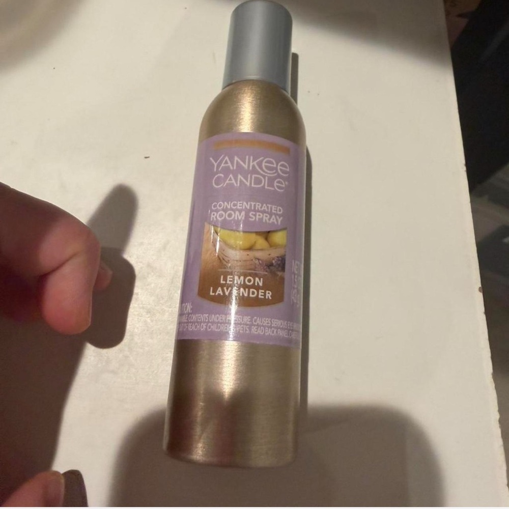 Yankee Candle Lavender and Gold Room Spray